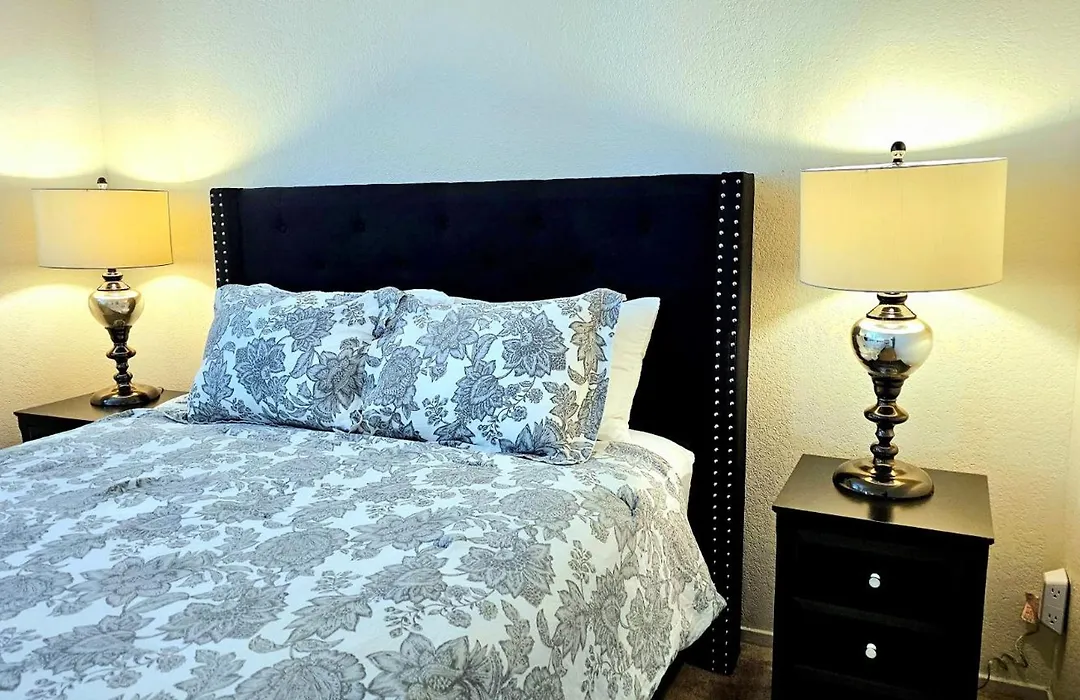 Nice Private Room In A House Close To Red Rock & Las Vegas Strip #1-1